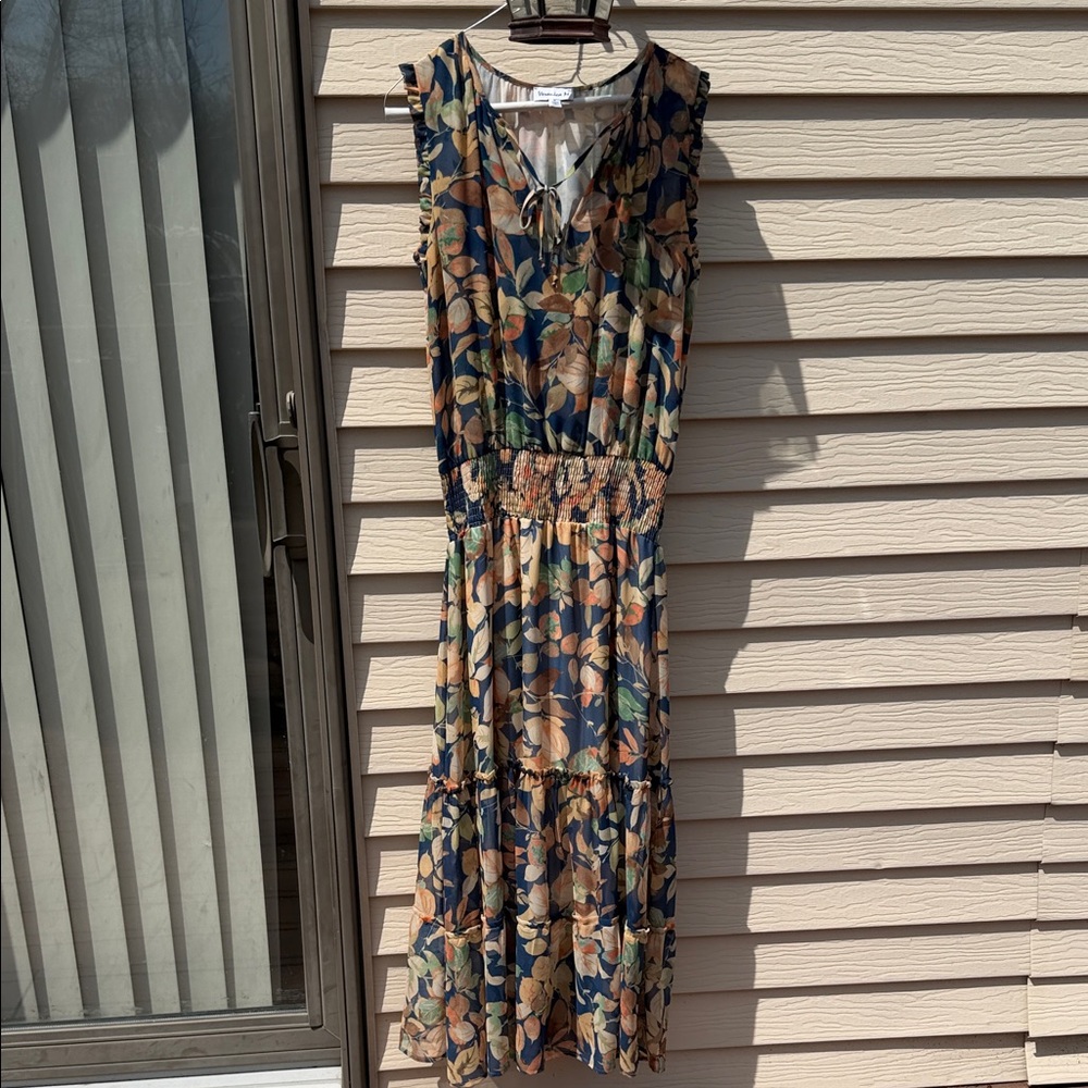 Veronica M Floral Maxi dress. Size Small